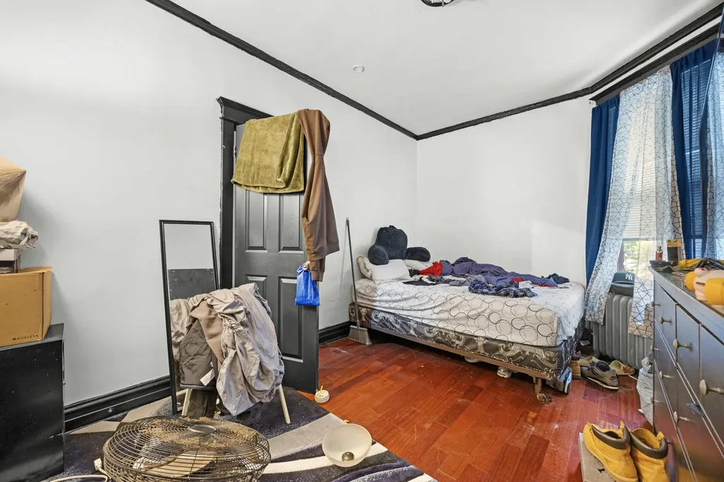3933 West Grenshaw Street Chicago IL 60624