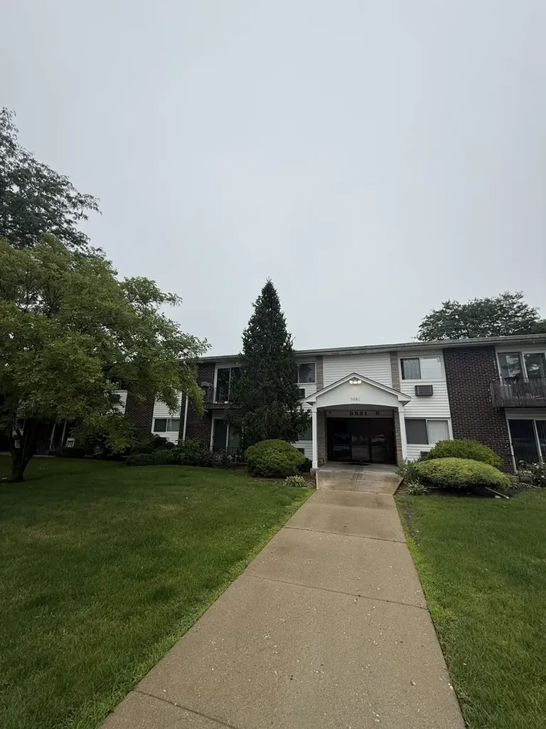 9581 Dee Road Des Plaines IL 60016