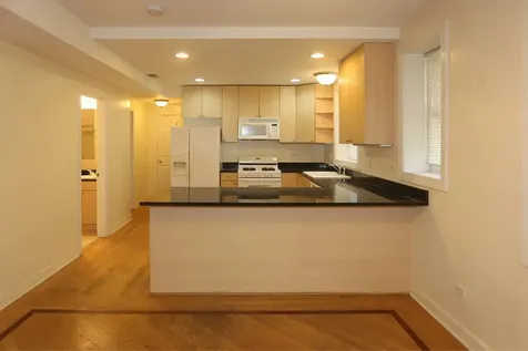 3243 North Kenmore Avenue Chicago IL 60657