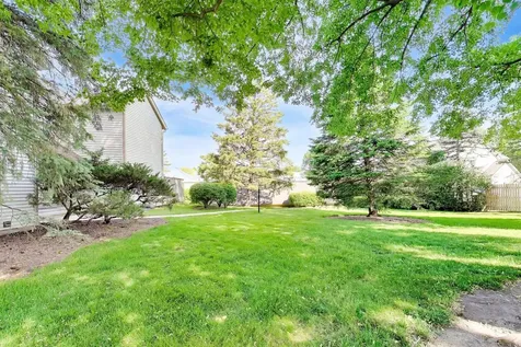 913 Campbell Drive Gurnee IL 60031
