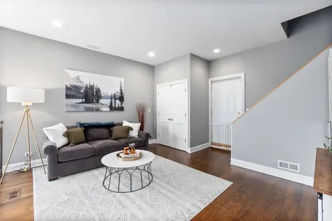 1641 West Pearson Street Chicago IL 60622