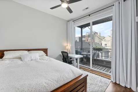 1641 West Pearson Street Chicago IL 60622
