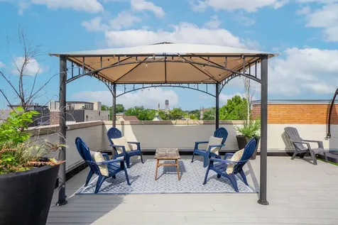 1641 West Pearson Street Chicago IL 60622