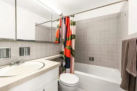 3550 North Lake Shore Drive Chicago IL 60657