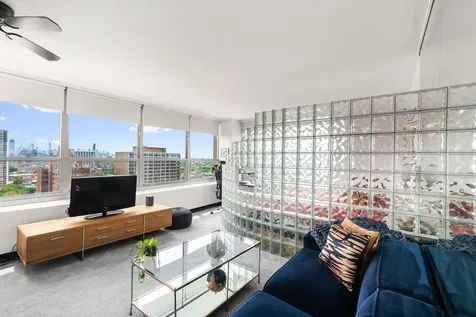 3550 North Lake Shore Drive Chicago IL 60657