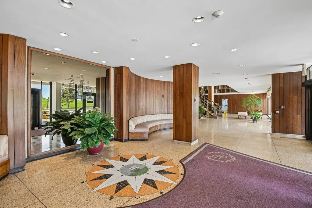 3200 North Lake Shore Drive Chicago IL 60657