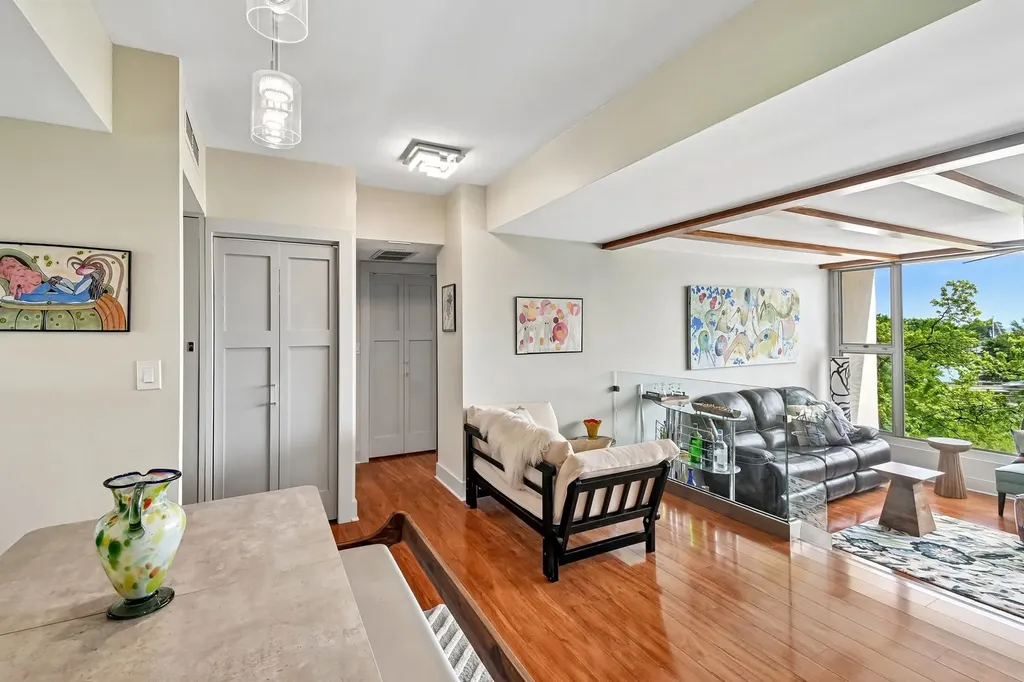 3200 North Lake Shore Drive Chicago IL 60657