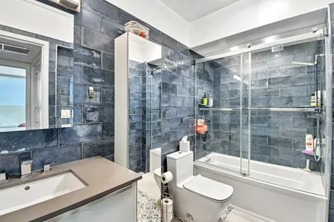 3200 North Lake Shore Drive Chicago IL 60657
