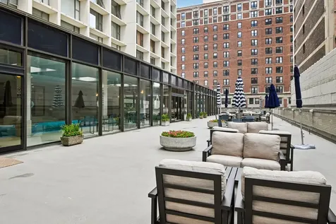 3200 North Lake Shore Drive Chicago IL 60657