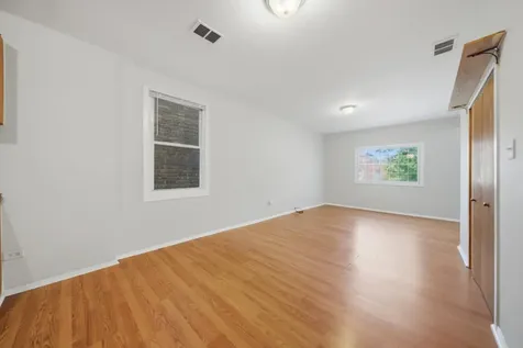 4541 North Western Avenue Chicago IL 60625