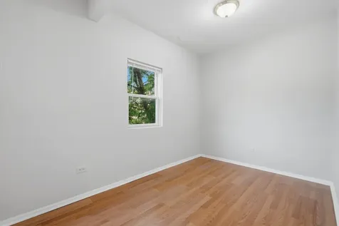 4541 North Western Avenue Chicago IL 60625