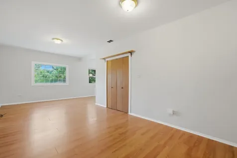 4541 North Western Avenue Chicago IL 60625