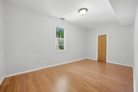 4541 North Western Avenue Chicago IL 60625