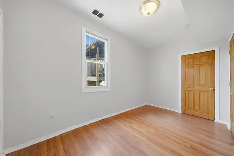 4541 North Western Avenue Chicago IL 60625