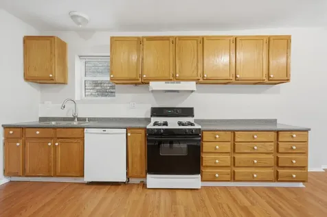 4541 North Western Avenue Chicago IL 60625