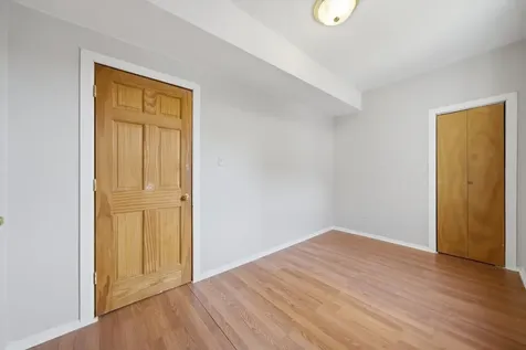 4541 North Western Avenue Chicago IL 60625