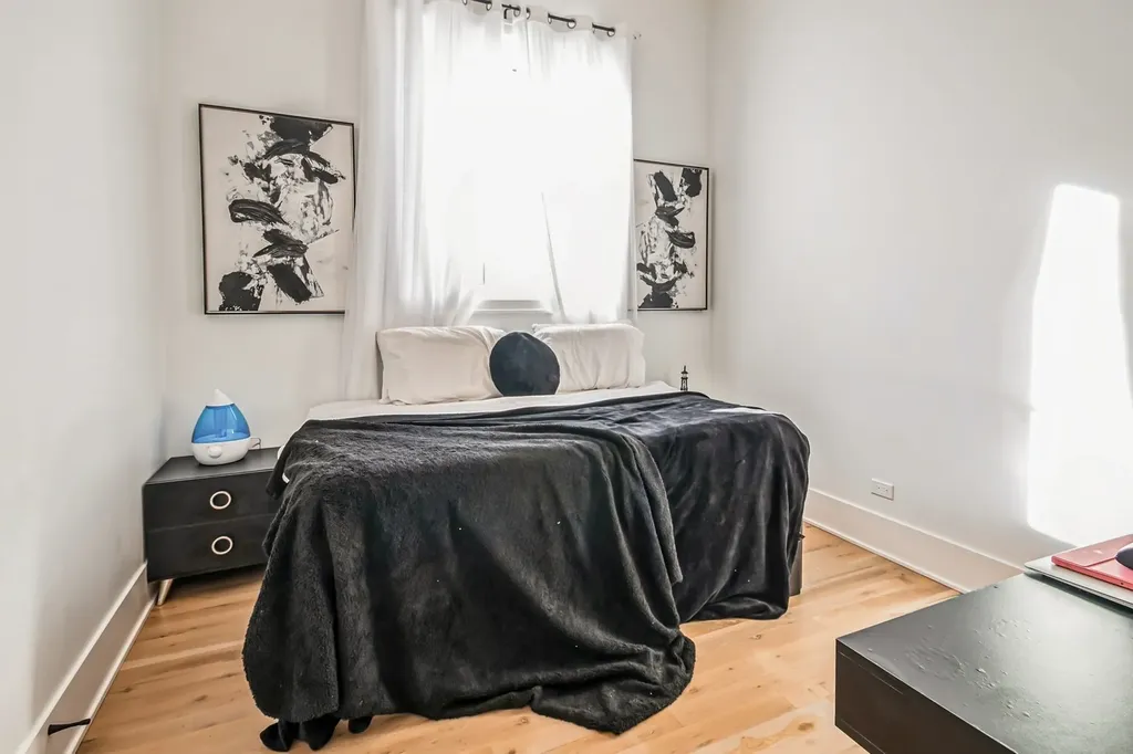 4816 South Saint Lawrence Avenue Chicago IL 60615