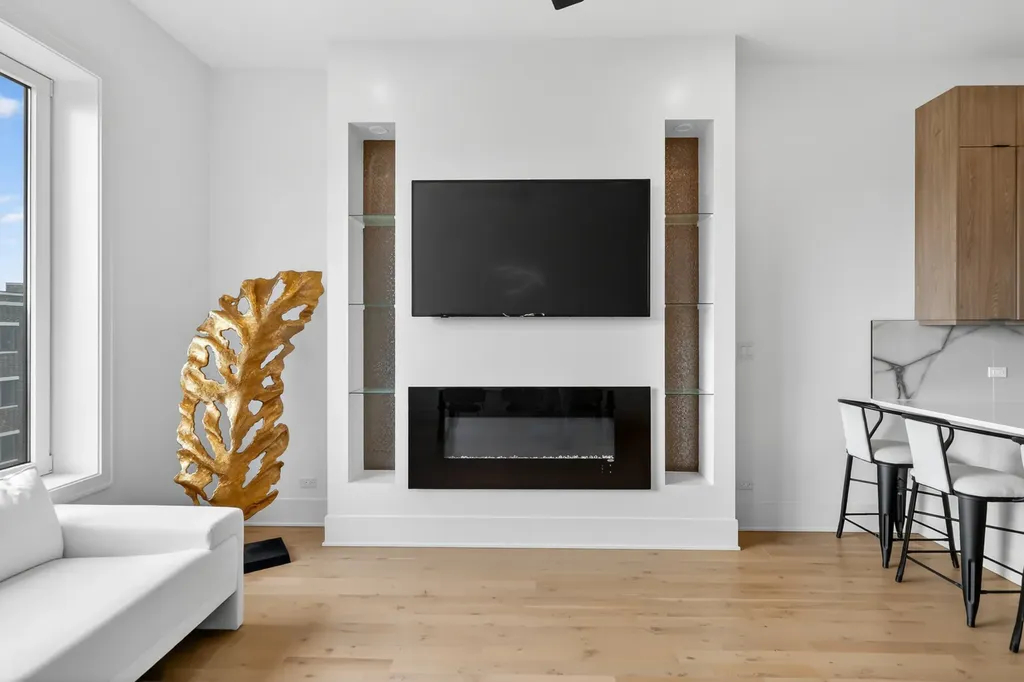 4816 South Saint Lawrence Avenue Chicago IL 60615