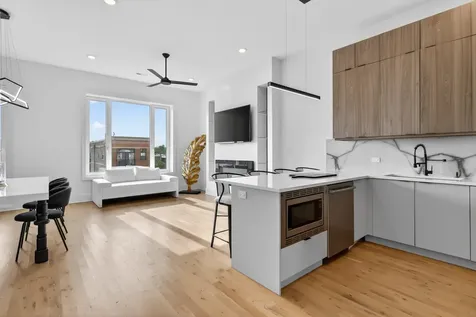 4816 South Saint Lawrence Avenue Chicago IL 60615