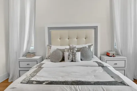 4816 South Saint Lawrence Avenue Chicago IL 60615