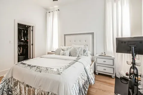 4816 South Saint Lawrence Avenue Chicago IL 60615
