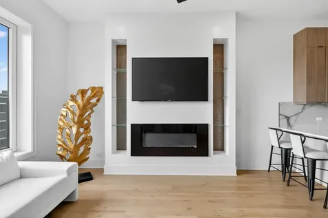 4816 South Saint Lawrence Avenue Chicago IL 60615