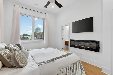 4816 South Saint Lawrence Avenue Chicago IL 60615