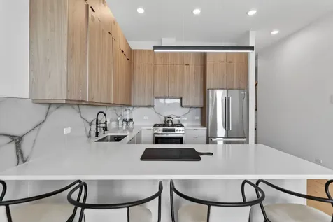 4816 South Saint Lawrence Avenue Chicago IL 60615