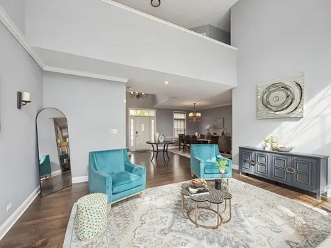 2533 East Chesapeake Place Westchester IL 60154