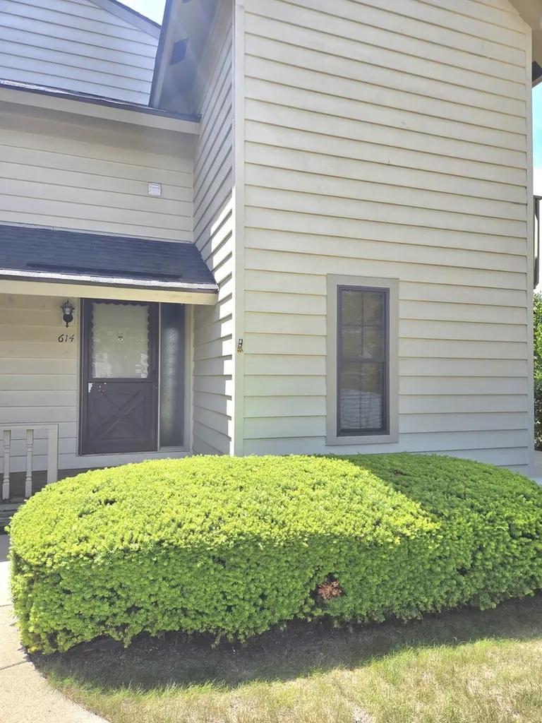 614 Dunham Road Gurnee IL 60031