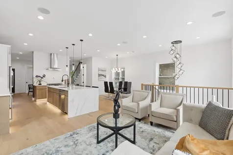 4941 North Kildare Avenue Chicago IL 60630