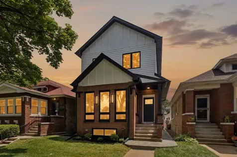 4941 North Kildare Avenue Chicago IL 60630