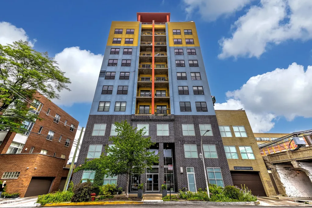 1122 West Catalpa Avenue Chicago IL 60640