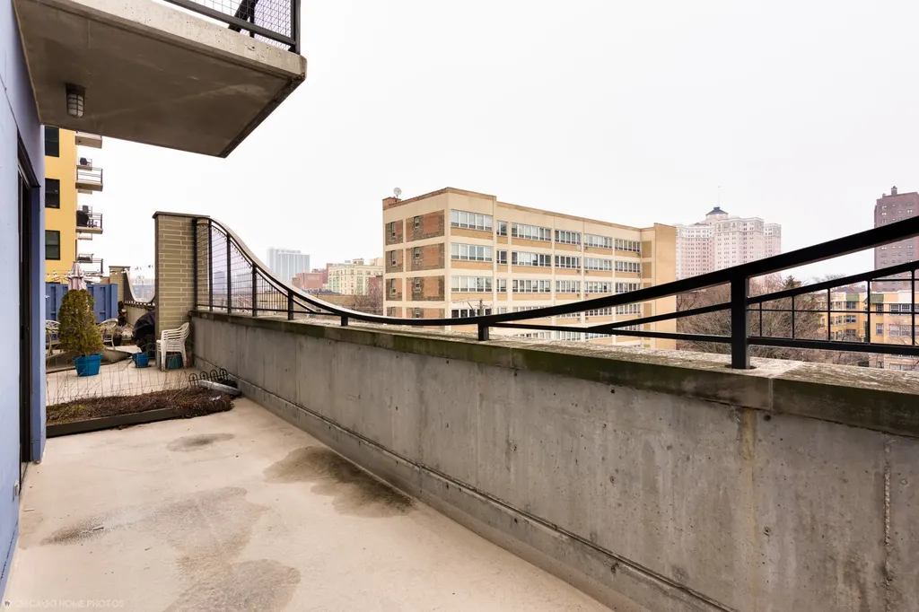 1122 West Catalpa Avenue Chicago IL 60640