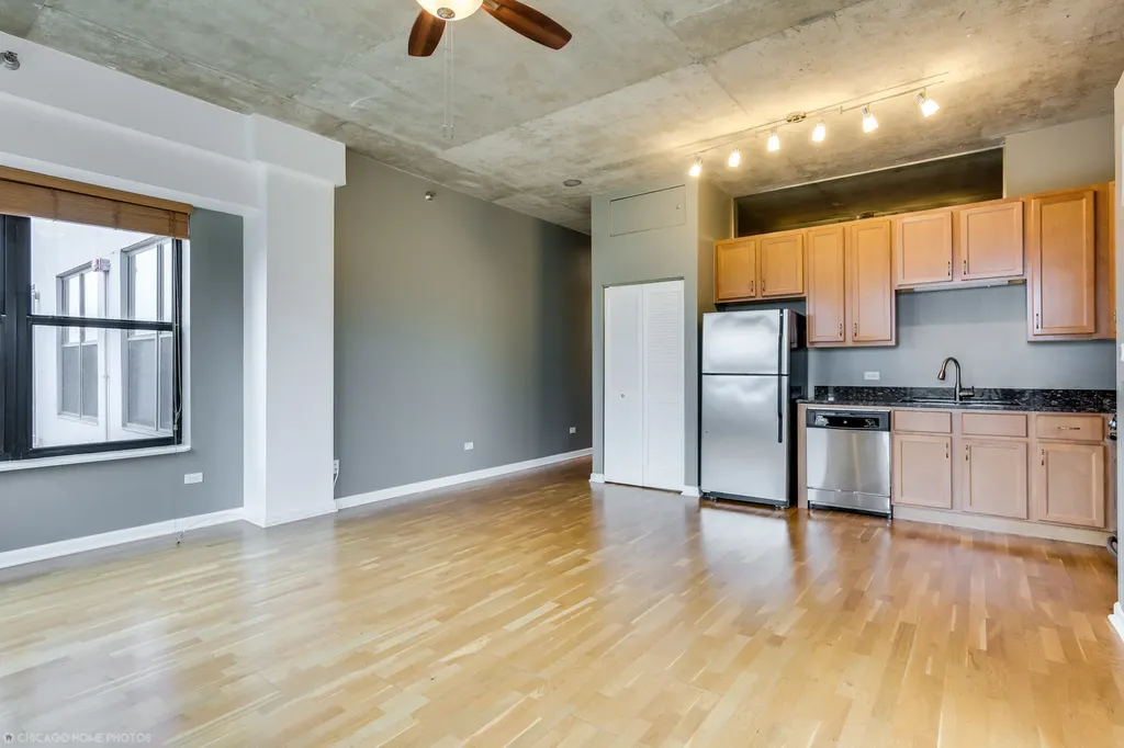 1122 West Catalpa Avenue Chicago IL 60640