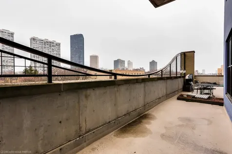 1122 West Catalpa Avenue Chicago IL 60640