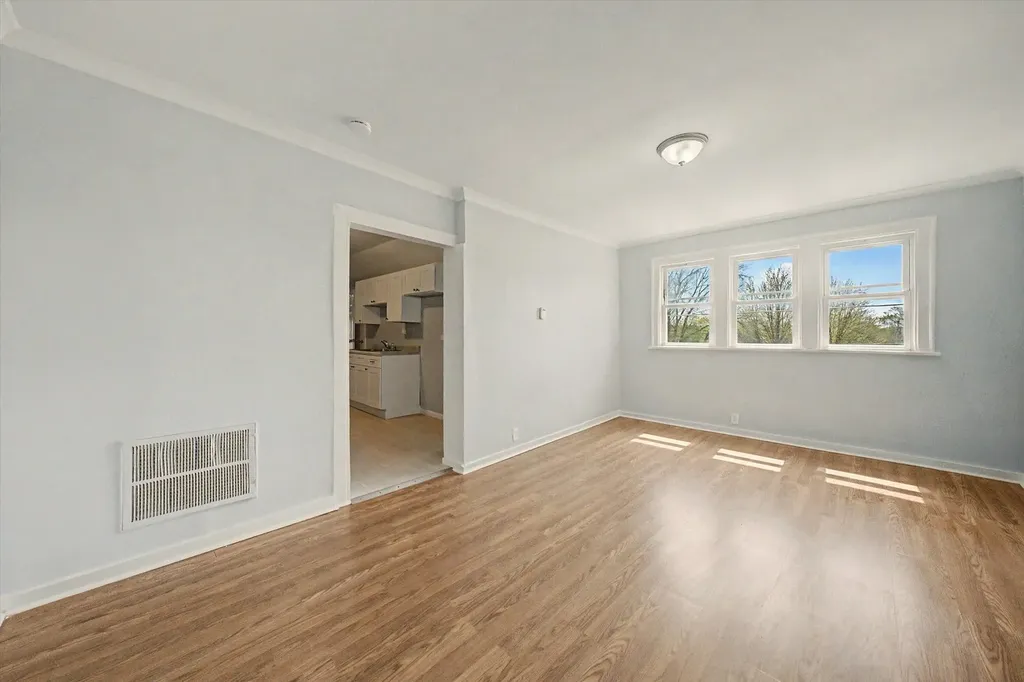 8239 South Colfax Avenue Chicago IL 60617