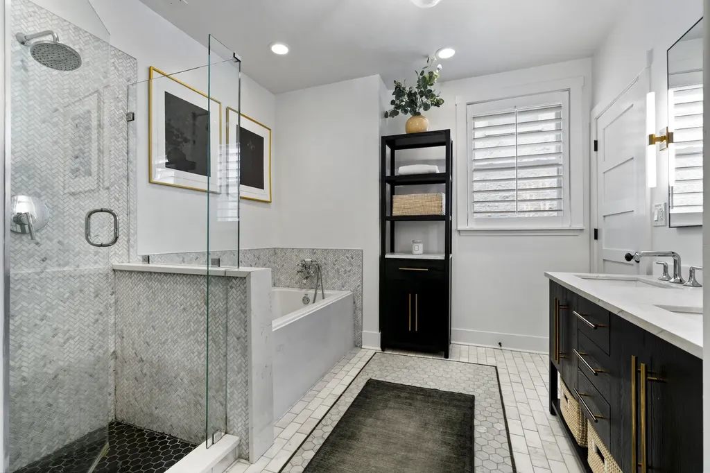 2626 North Wayne Avenue Chicago IL 60614
