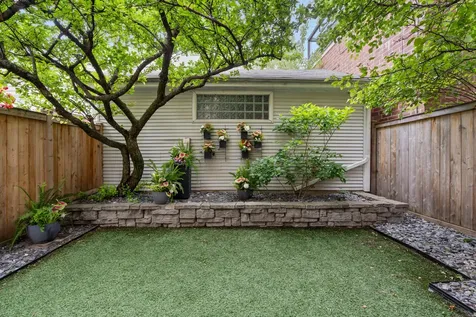 2626 North Wayne Avenue Chicago IL 60614