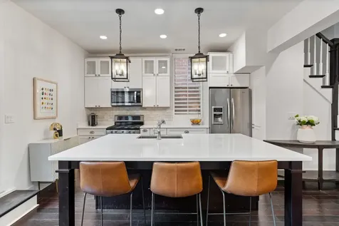 2626 North Wayne Avenue Chicago IL 60614