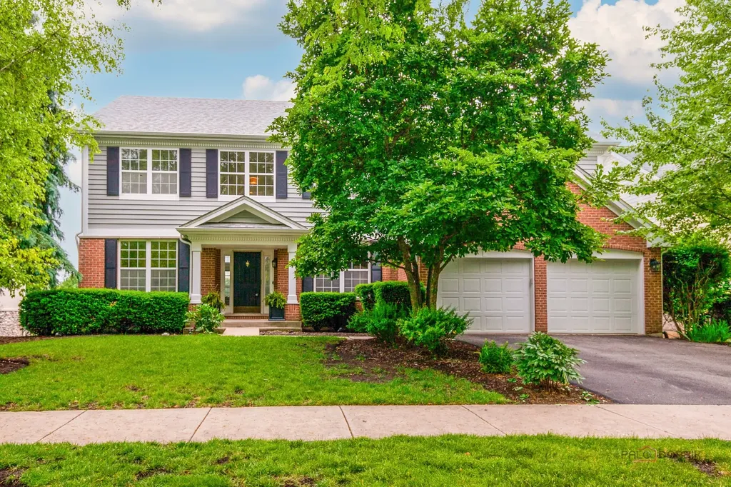1679 N Stanwich Road Vernon Hills IL 60061