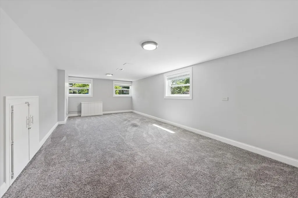 408 West Commonwealth Lane Elmhurst IL 60126