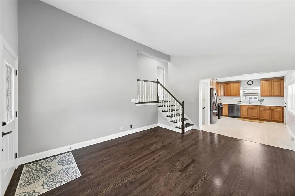 408 West Commonwealth Lane Elmhurst IL 60126