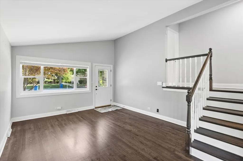 408 West Commonwealth Lane Elmhurst IL 60126