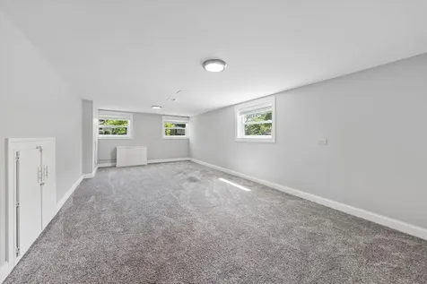 408 West Commonwealth Lane Elmhurst IL 60126