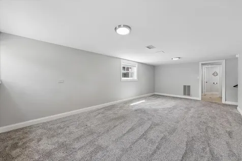 408 West Commonwealth Lane Elmhurst IL 60126