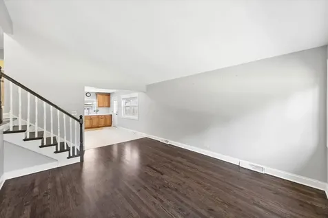 408 West Commonwealth Lane Elmhurst IL 60126