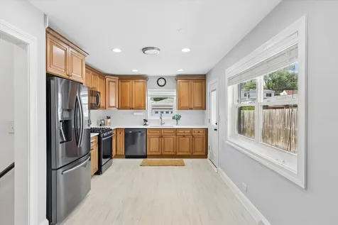 408 West Commonwealth Lane Elmhurst IL 60126