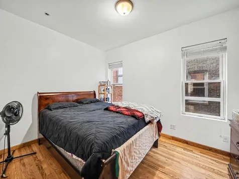 4749 North Dover Street Chicago IL 60640