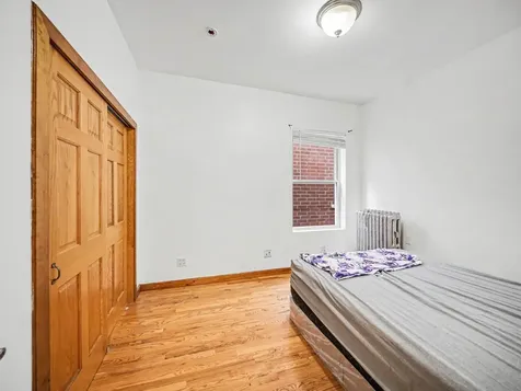 4749 North Dover Street Chicago IL 60640